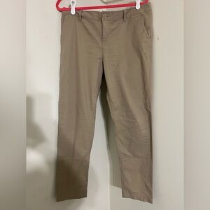 GH Bass Women’s Pants Size 10 Khaki Beige Straight Leg Pockets Mid Rise Casual